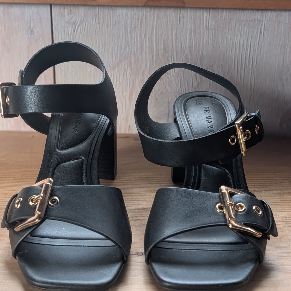 Primark Elegant Black Sandals with Gold Buckles